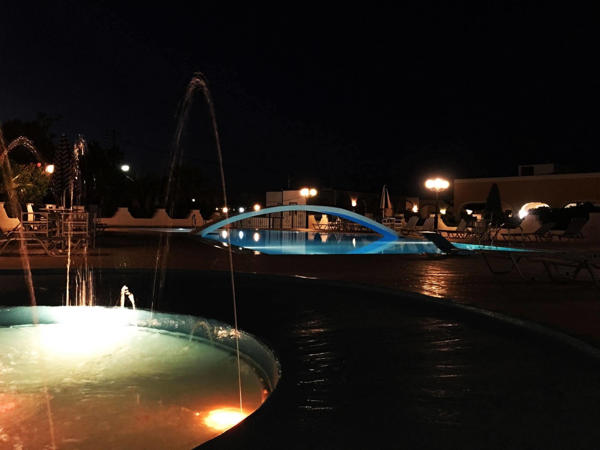קרטראדוס Villa Agas מראה חיצוני תמונה